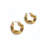 Lindi Kingi - Ripple Hoops Gold